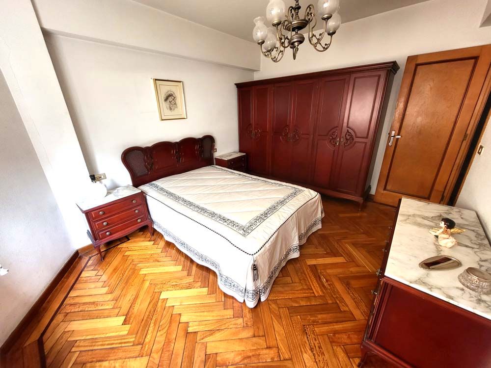 Bedroom of Flat for sale in Vigo   with Parquet flooring, Storage room and Balcony
