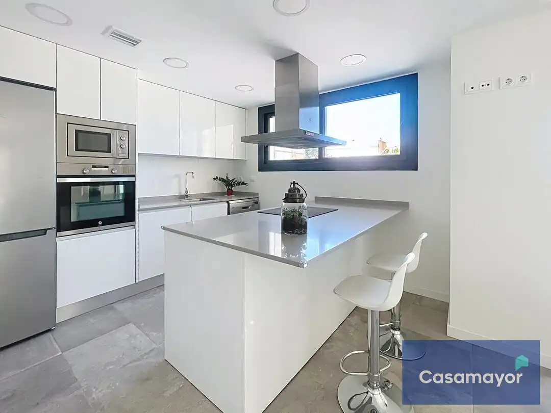 Cocina de Piso de alquiler en Alicante / Alacant con Aire acondicionado, Calefacción y Trastero