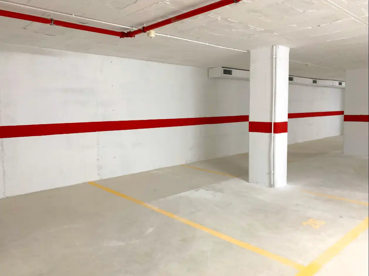 Garage for sale in C/ Del Papa Alexandre VI, Centro Comercial - Capsades - Hospital