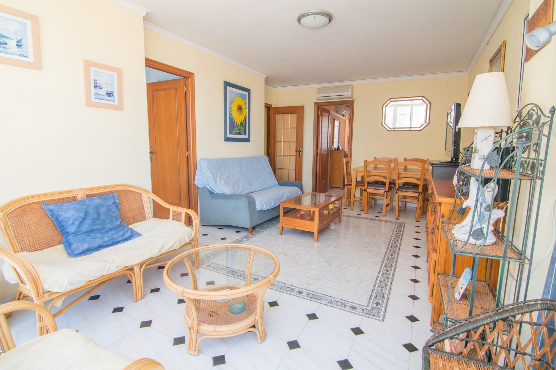 Sala d'estar de Apartament en venda en Gandia amb Aire condicionat