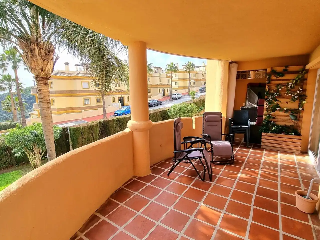 Apartament amb piscina en venda a Calahonda, imagen 3