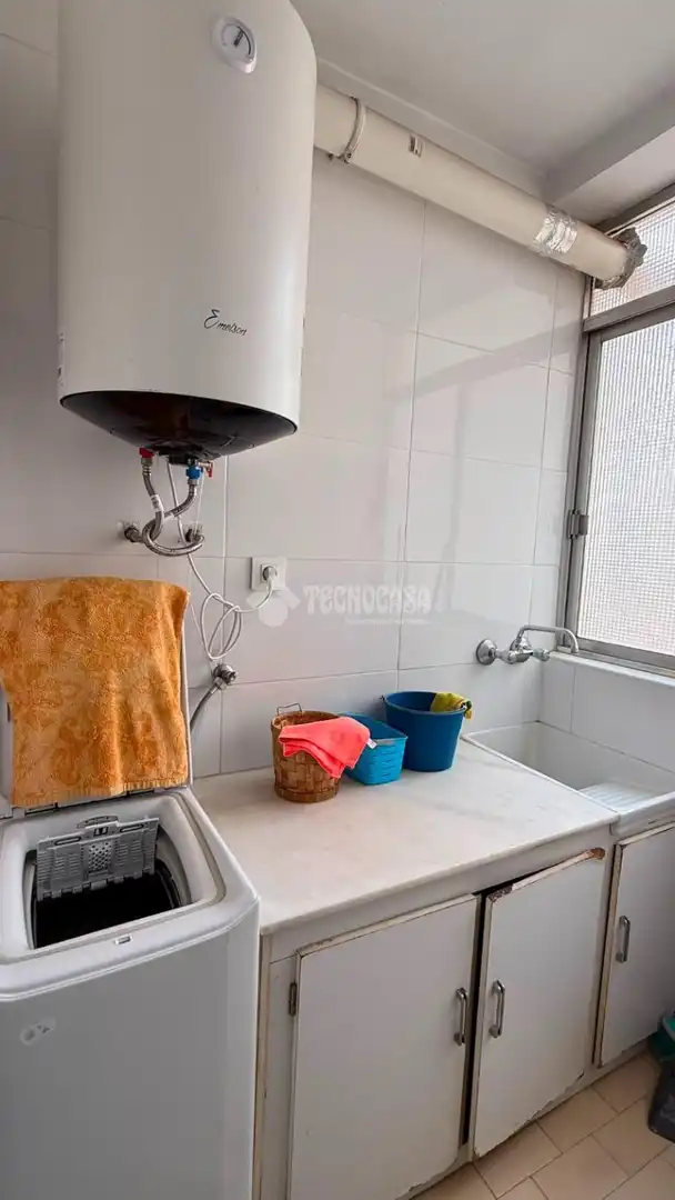 Badezimmer von Wohnung zur Miete in Almería mit Möbliert