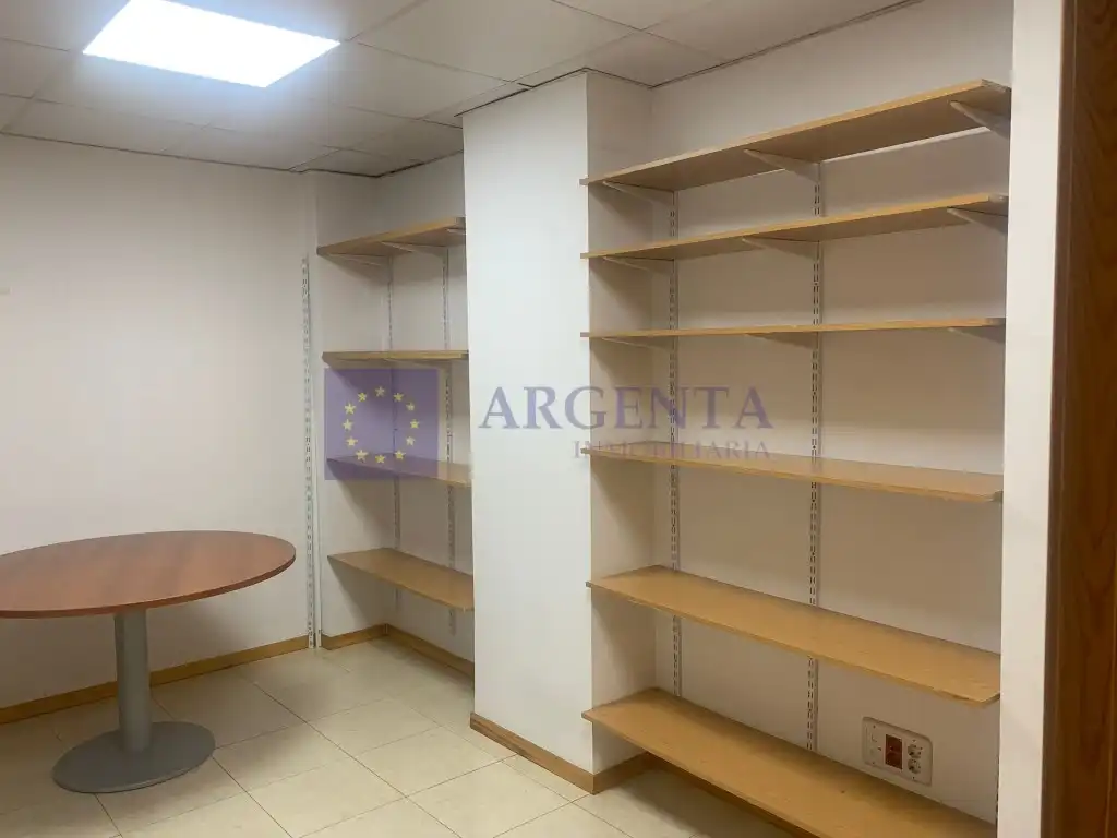 Locale commerciale in affitto a Calle Gredos, imagen 10