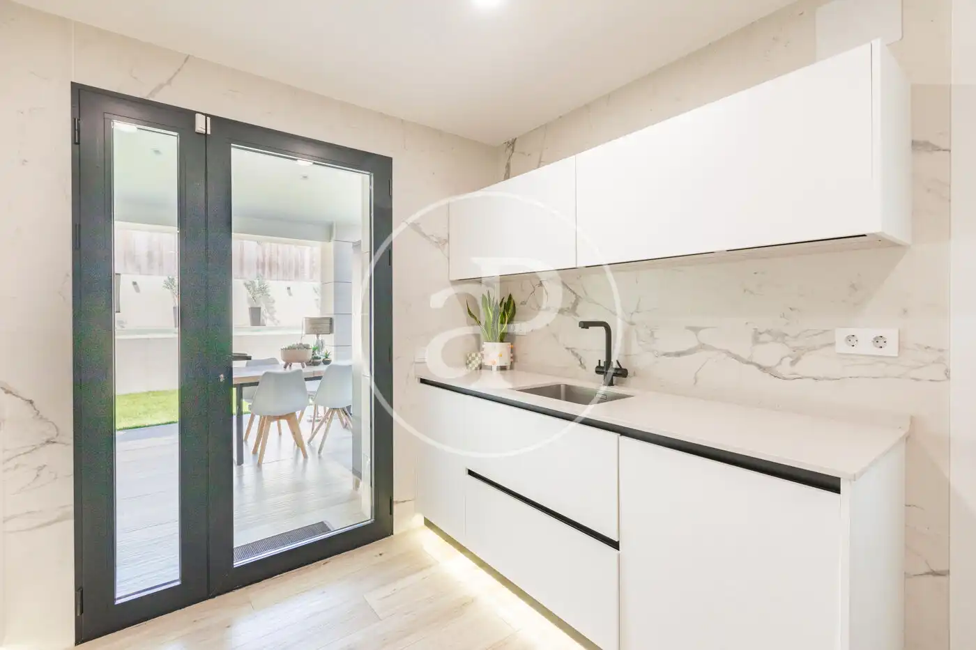 Küche von Haus oder Chalet zum Verkauf in Pozuelo de Alarcón mit Klimaanlage, Heizung und Privatgarten