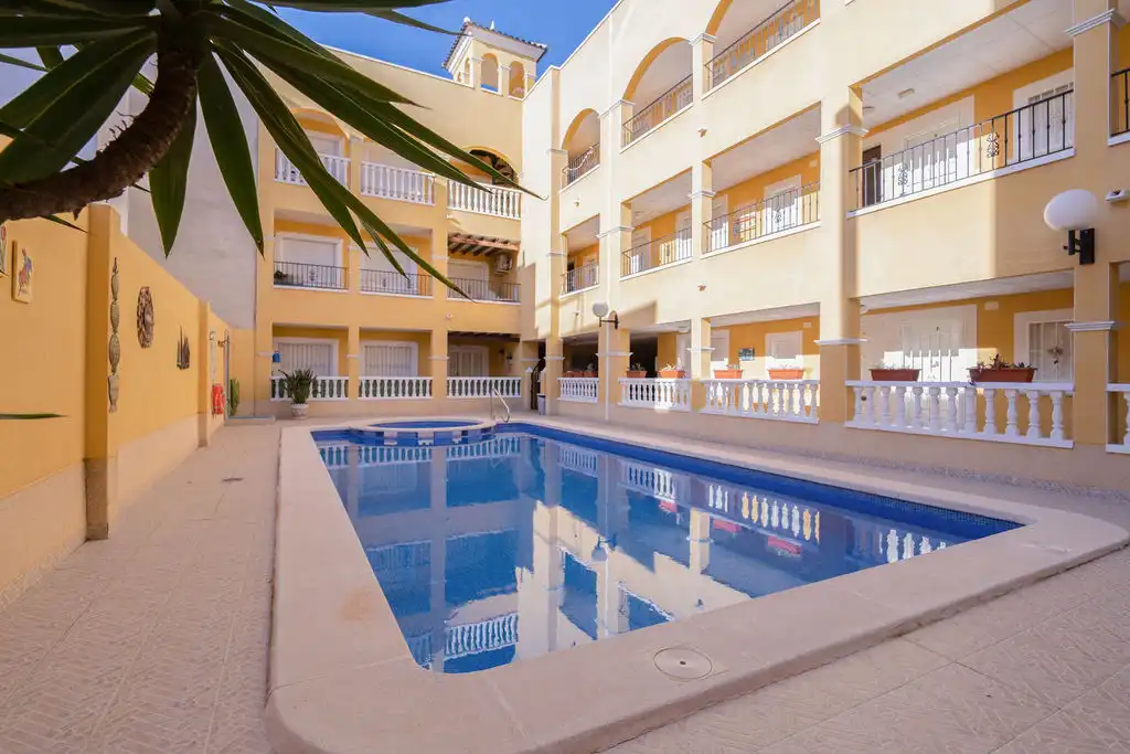Piscina de Pis en venda en Rafal amb Traster i Piscina