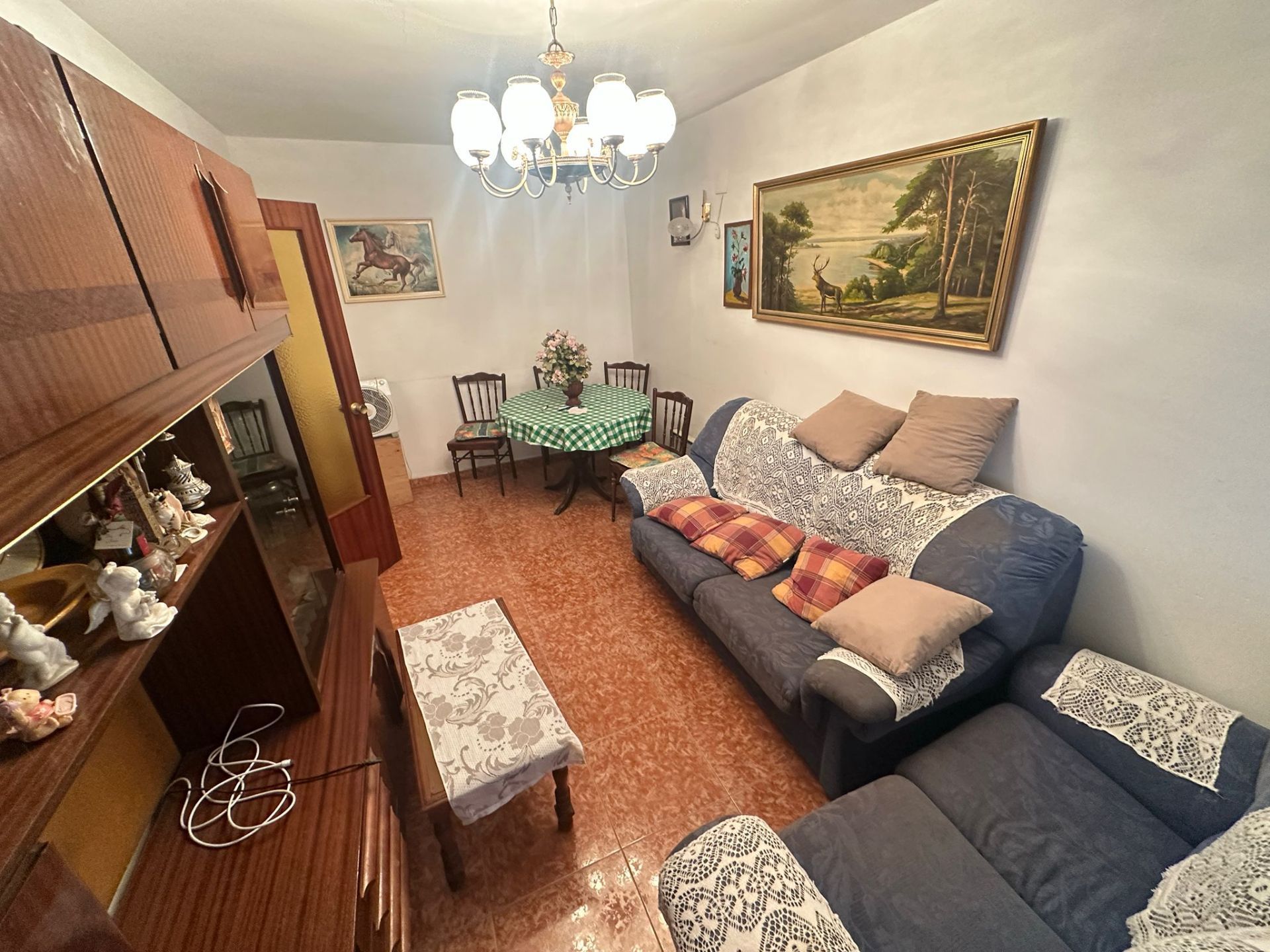 Sala d'estar de Casa adosada en venda en Calatorao amb Calefacció, Jardí privat i Moblat