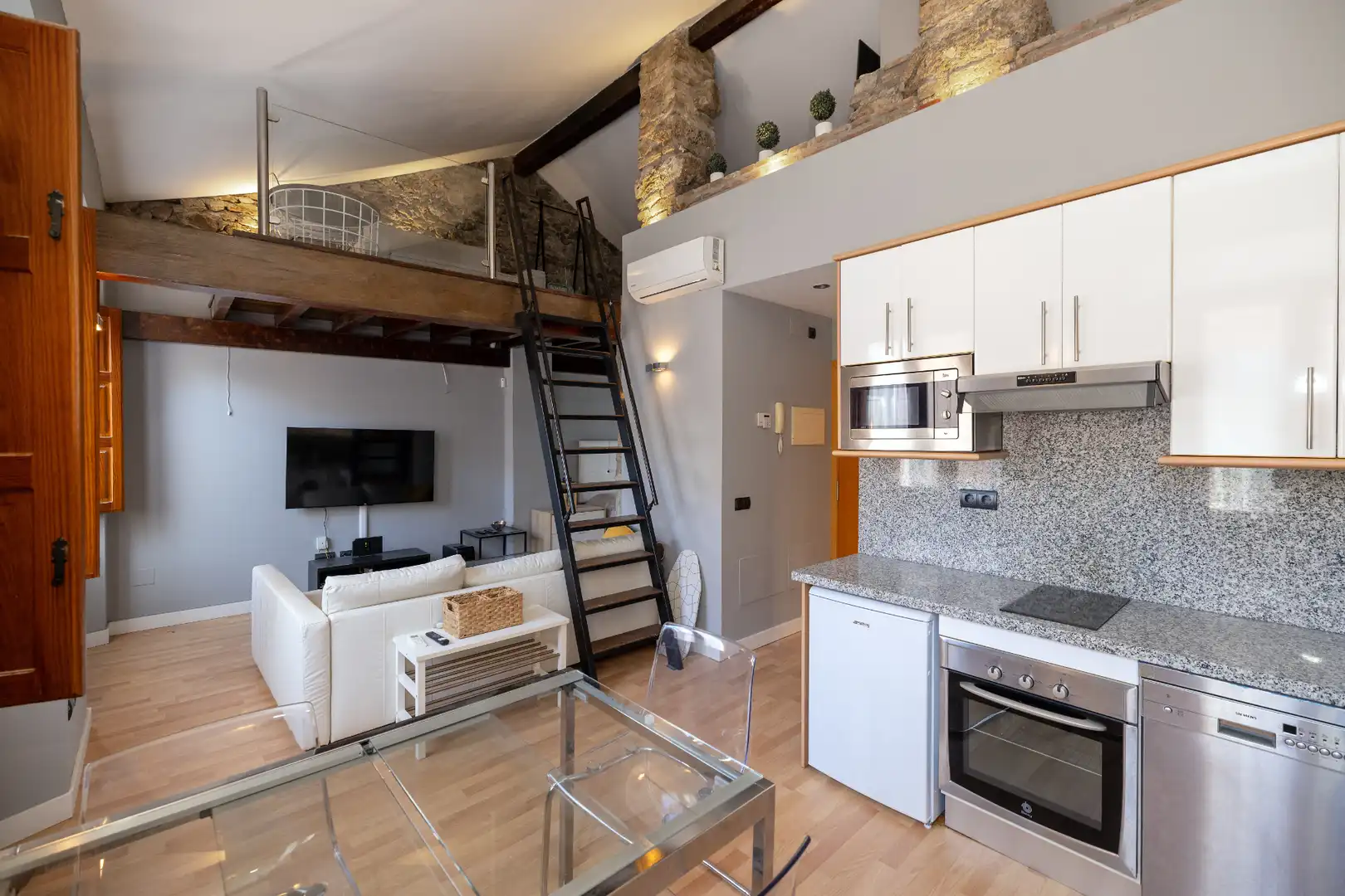 Sala d'estar de Apartament en venda en Málaga amb Aire condicionat, Calefacció i Balcó