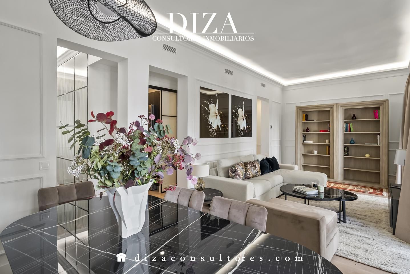Living room of Flat for sale in  Madrid Capital  with Air Conditioner and Heating