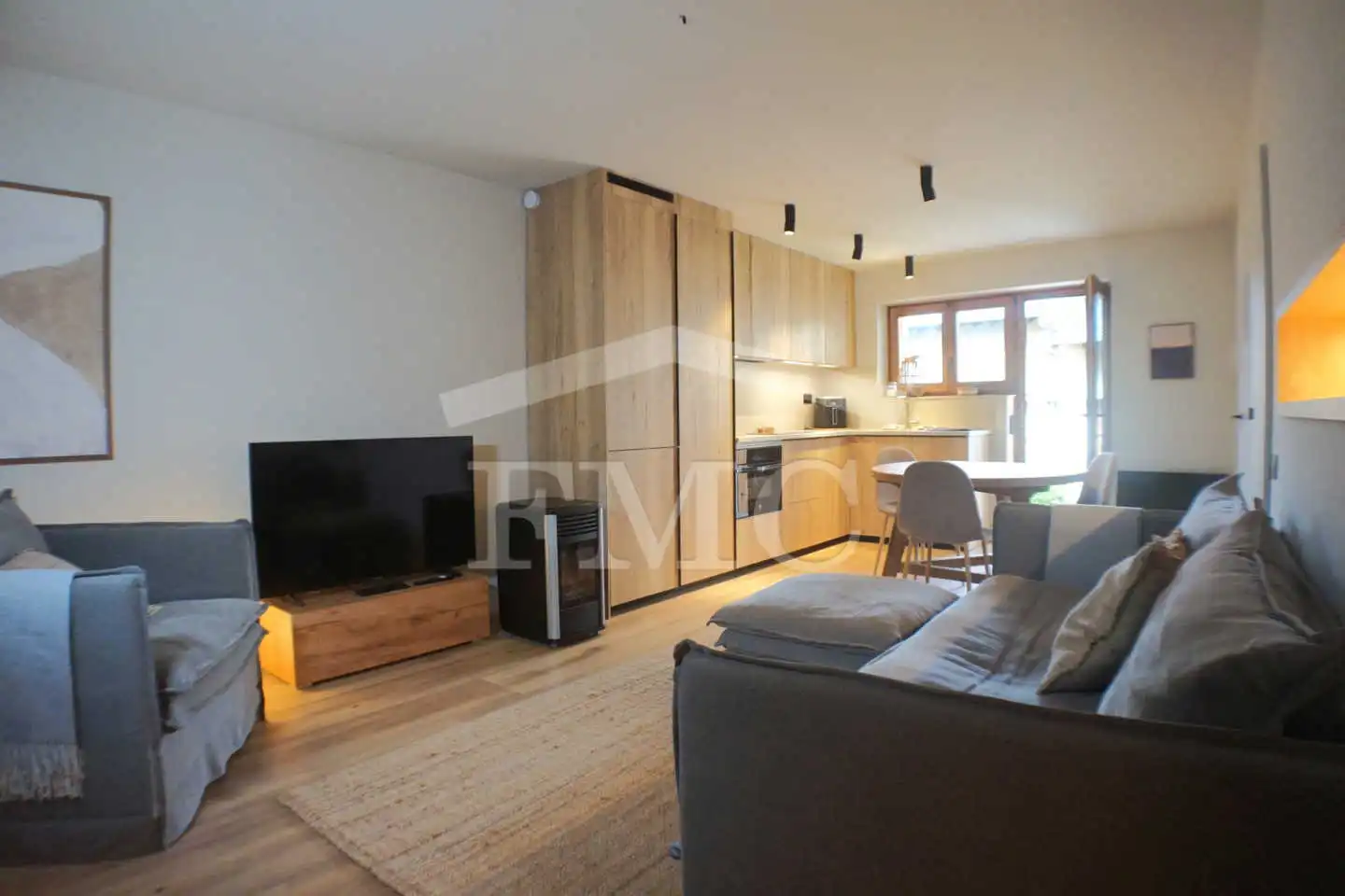 Wohnzimmer von Haus oder Chalet zur Miete in Saillagouse mit Heizung, Privatgarten und Parkett