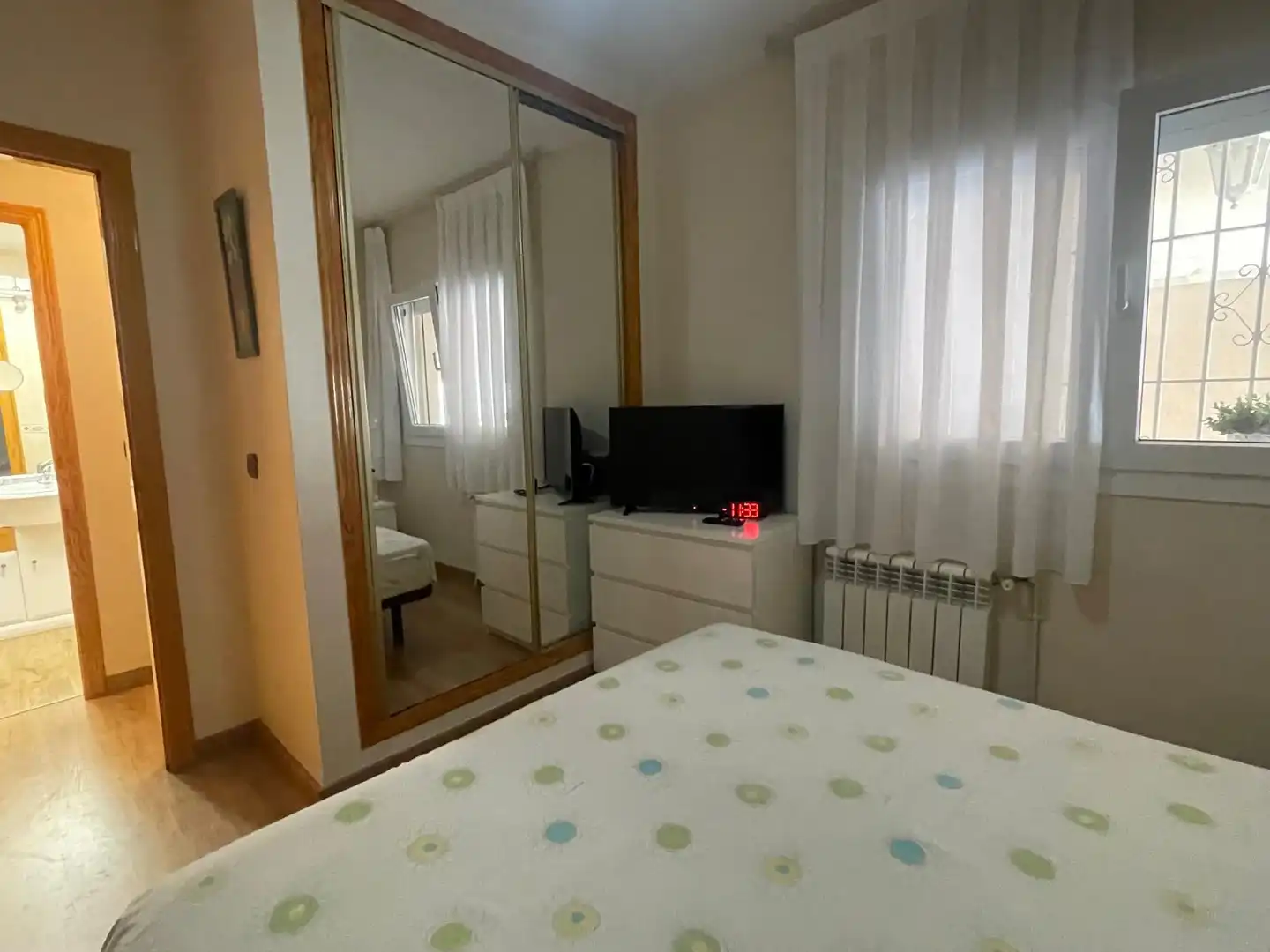 Habitación de Casa adosada en venta en Cartagena con Aire acondicionado, Jardín privado y Jacuzzi