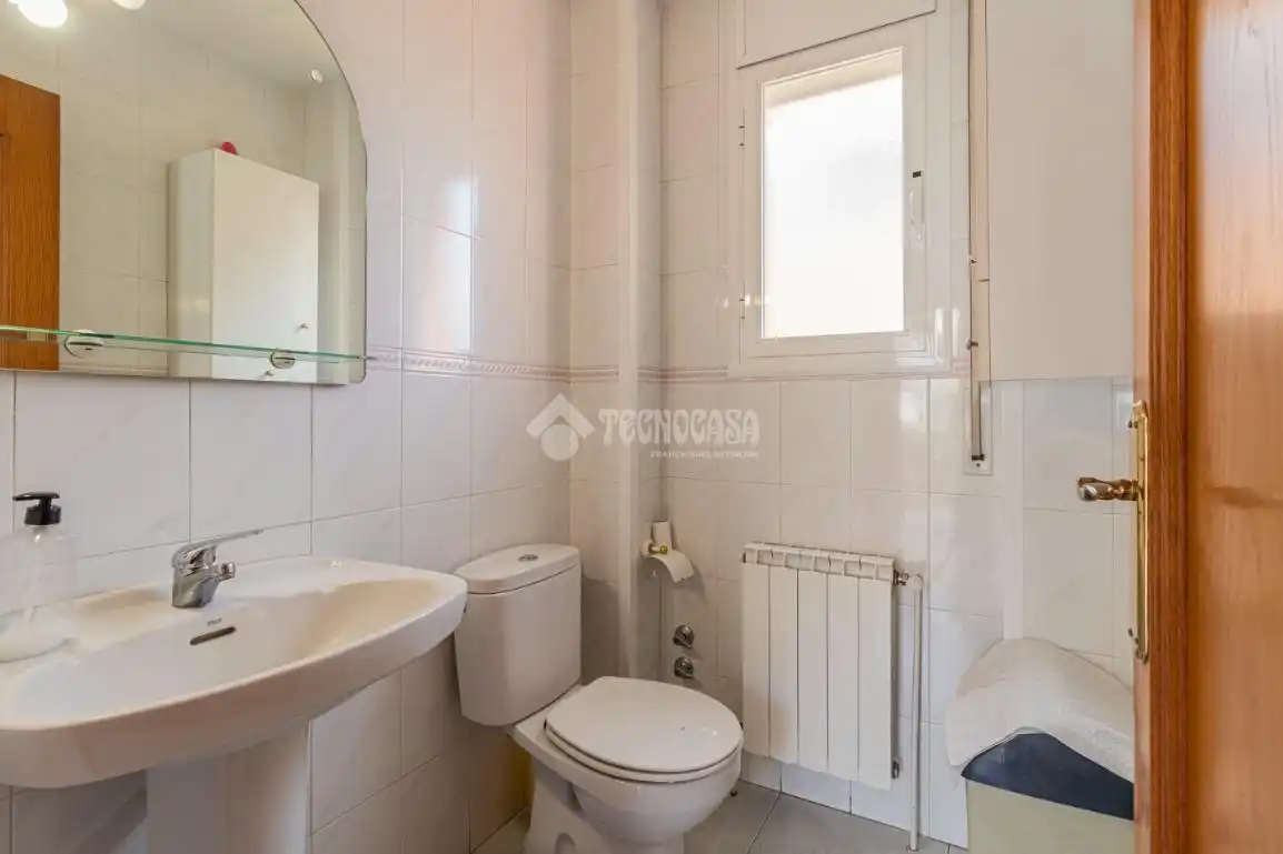 Bathroom of Houses for rent in Sant Cugat del Vallès  with Air Conditioner, Terrace and Balcony