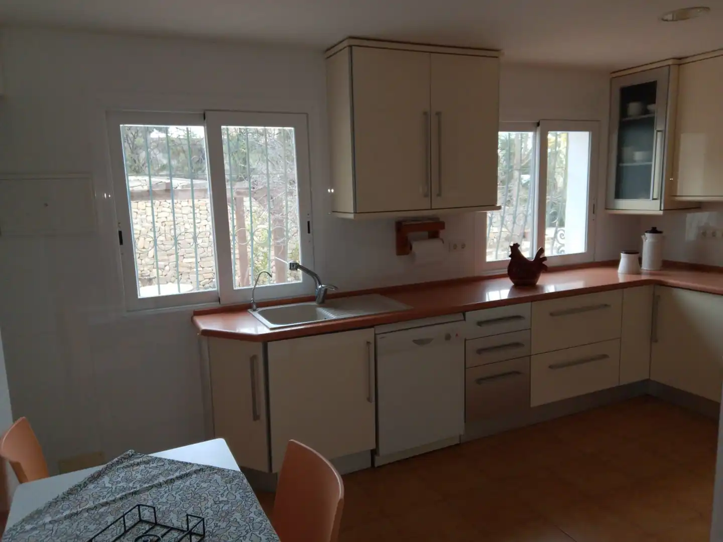 Cuina de Casa o xalet en venda en Tibi amb Calefacció, Jardí privat i Terrassa