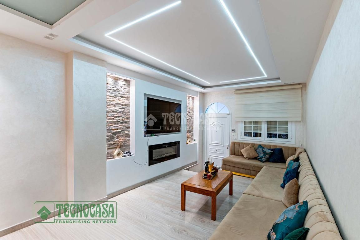 Living room of Flat for sale in Roquetas de Mar