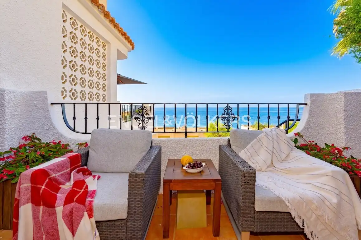 Casa adosada en venta en Calle Finlandia, 182, Poble Nou - Montiboli