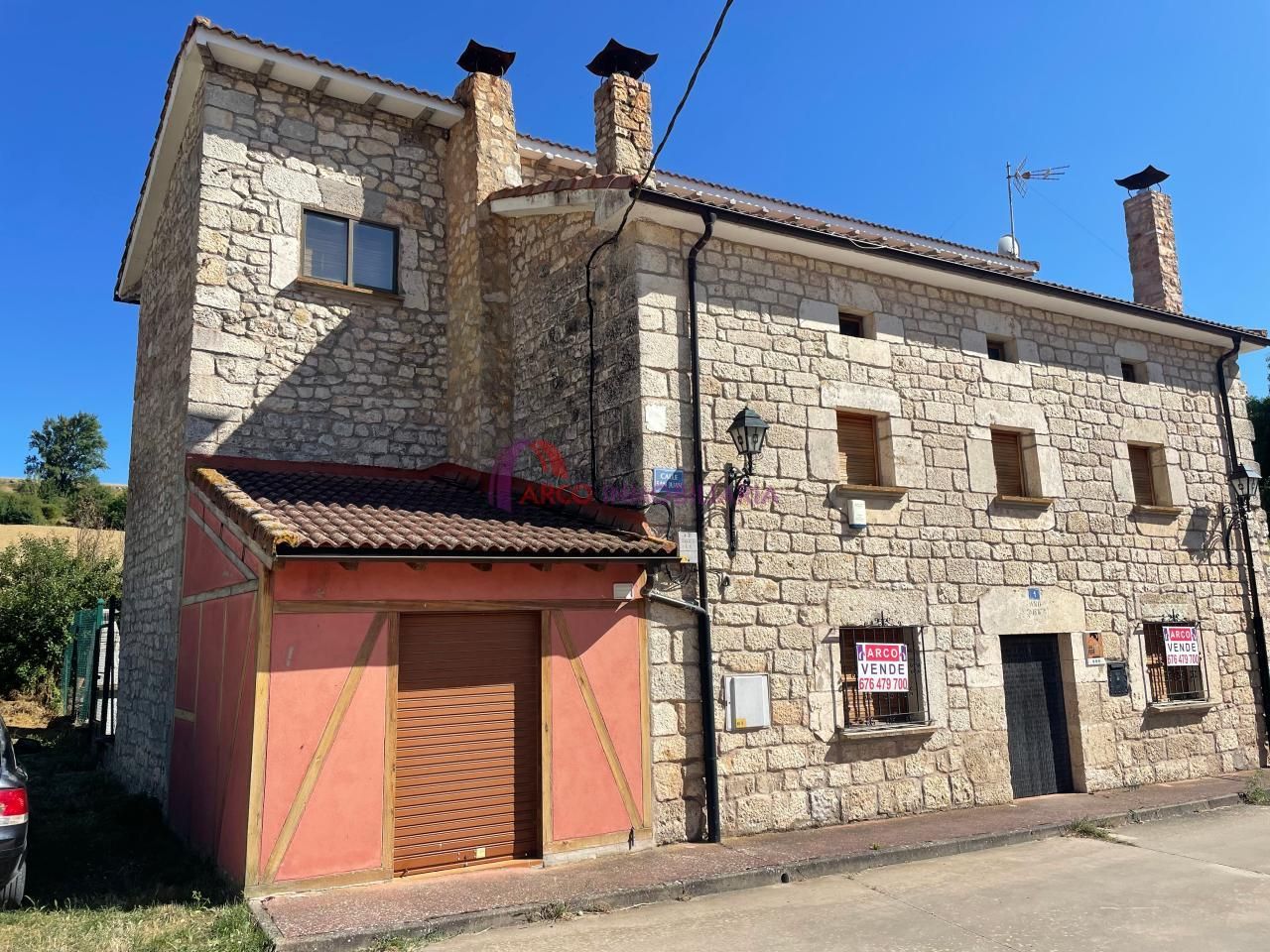 Vista exterior de Casa o xalet en venda en Cardeñuela Riopico amb Calefacció, Traster i Moblat