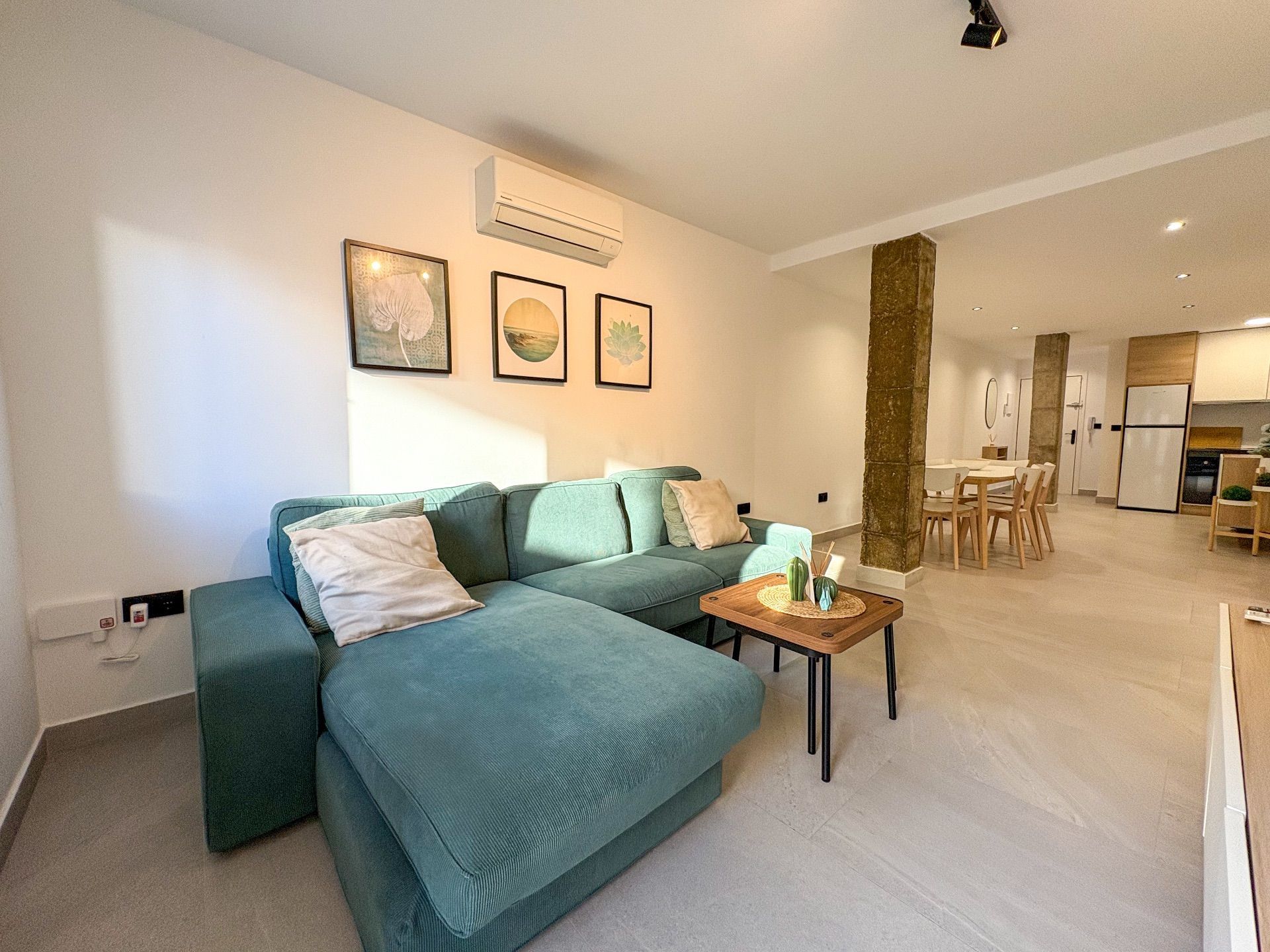 Living room of Flat for sale in Torrevieja  with Air Conditioner, Heating and Terrace
