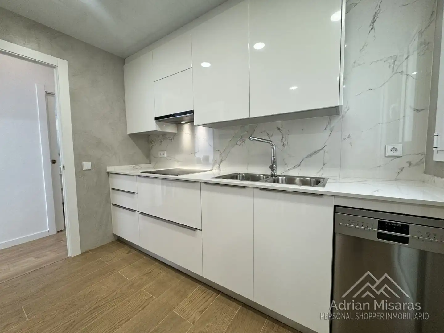 Cocina de Ático en venta en Barcelona con Aire acondicionado, Terraza y Amueblado