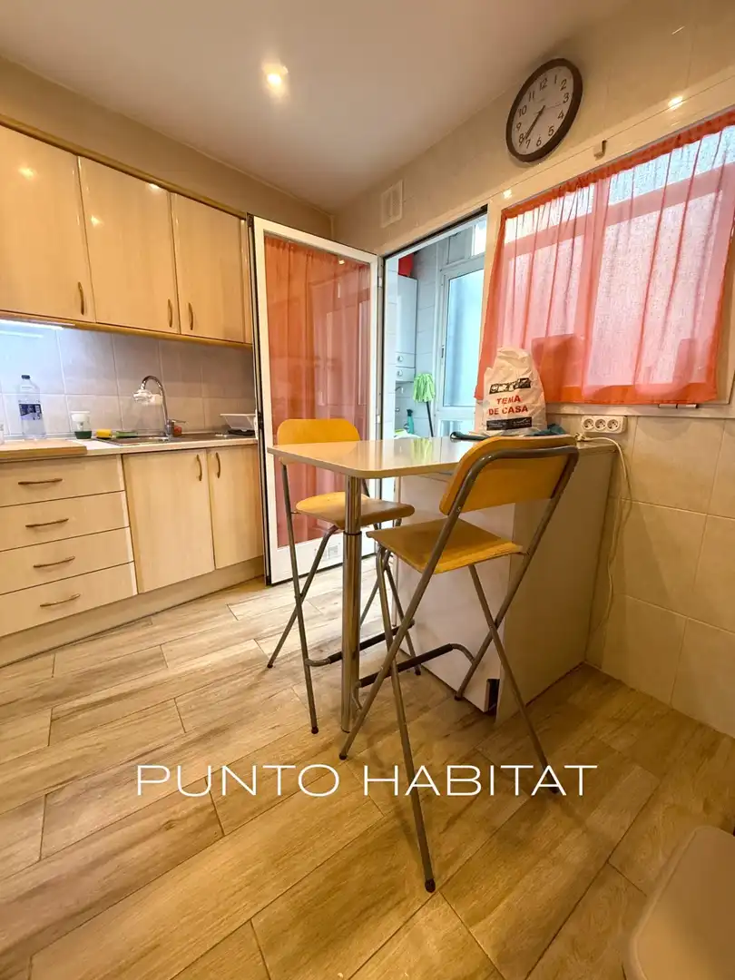 Kitchen of Flat for rent in Barcelona  with Air Conditioner, Heating and Parquet flooring