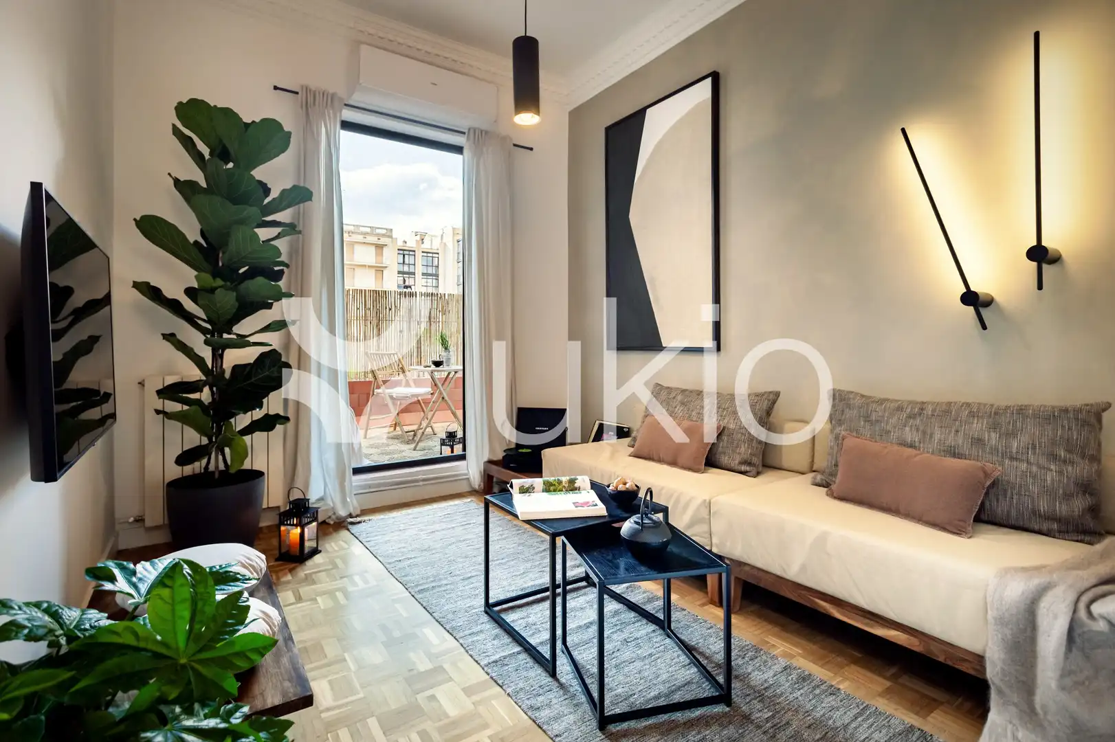 Apartment with terrace to rent in Carrer d'Enric Granados, imagen 2
