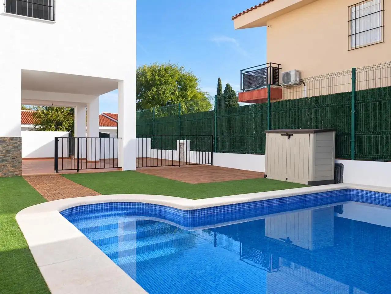 Schwimmbecken von Haus oder Chalet zum Verkauf in El Ronquillo, Sevilla
