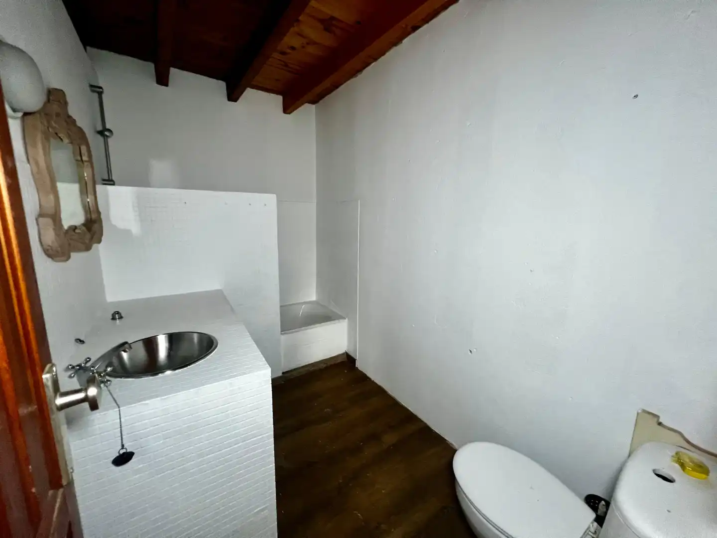 Baño de Edificio en venta en Valle de Valdelucio