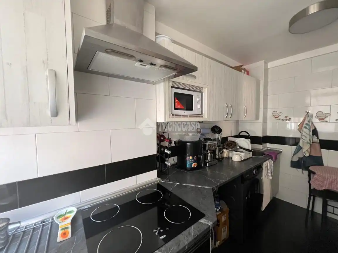 Küche von Wohnung zum Verkauf in Móstoles mit Klimaanlage, Heizung und Parkett