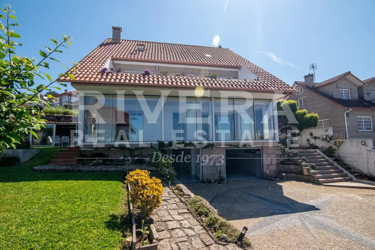 Vista exterior de Casa o chalet en venta en Redondela con Calefacción y Jardín privado