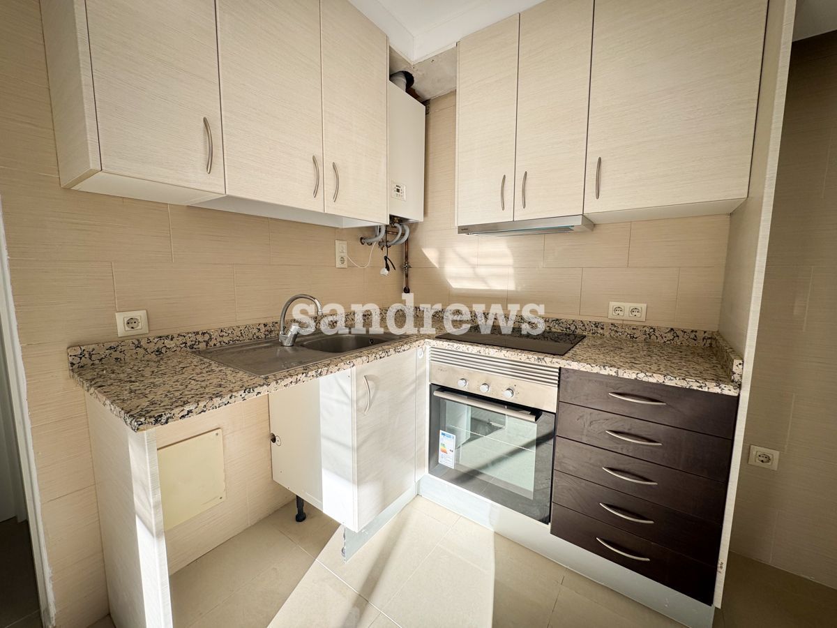 Kitchen of Flat for sale in Figueres  with Heating