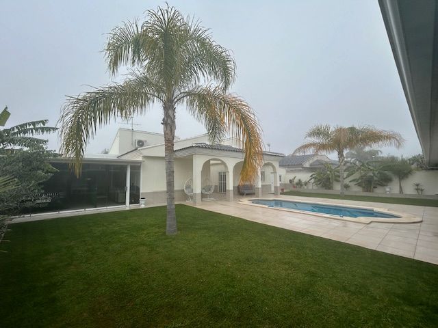 Vista exterior de Casa o chalet en venta en Olocau con Aire acondicionado, Jardín privado y Terraza