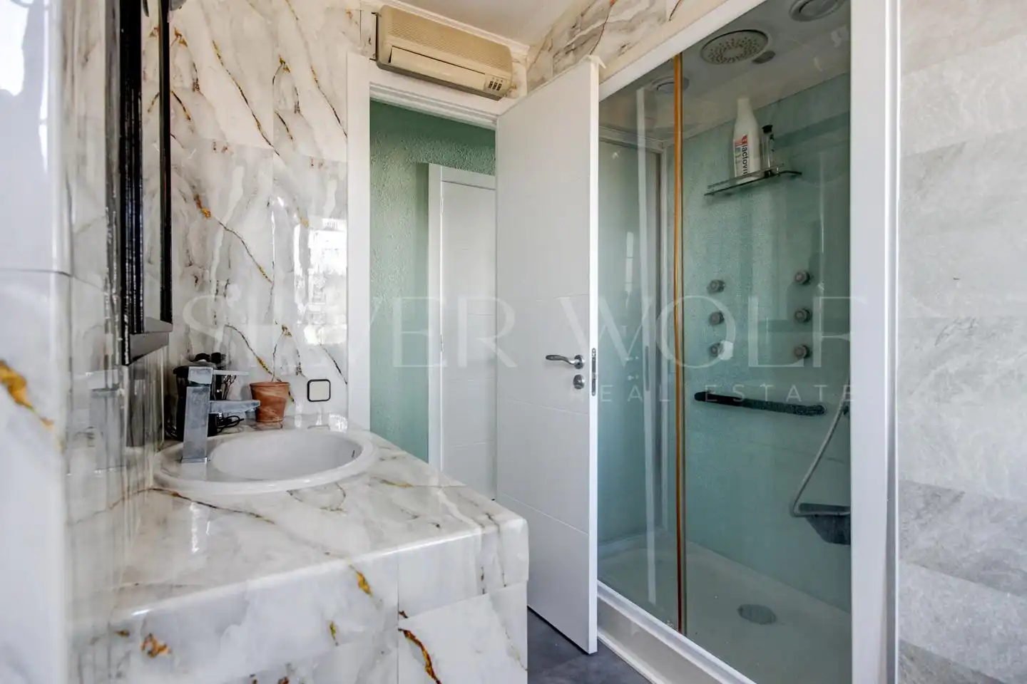 Baño de Casa o chalet en venta en Cervelló con Aire acondicionado, Calefacción y Jardín privado