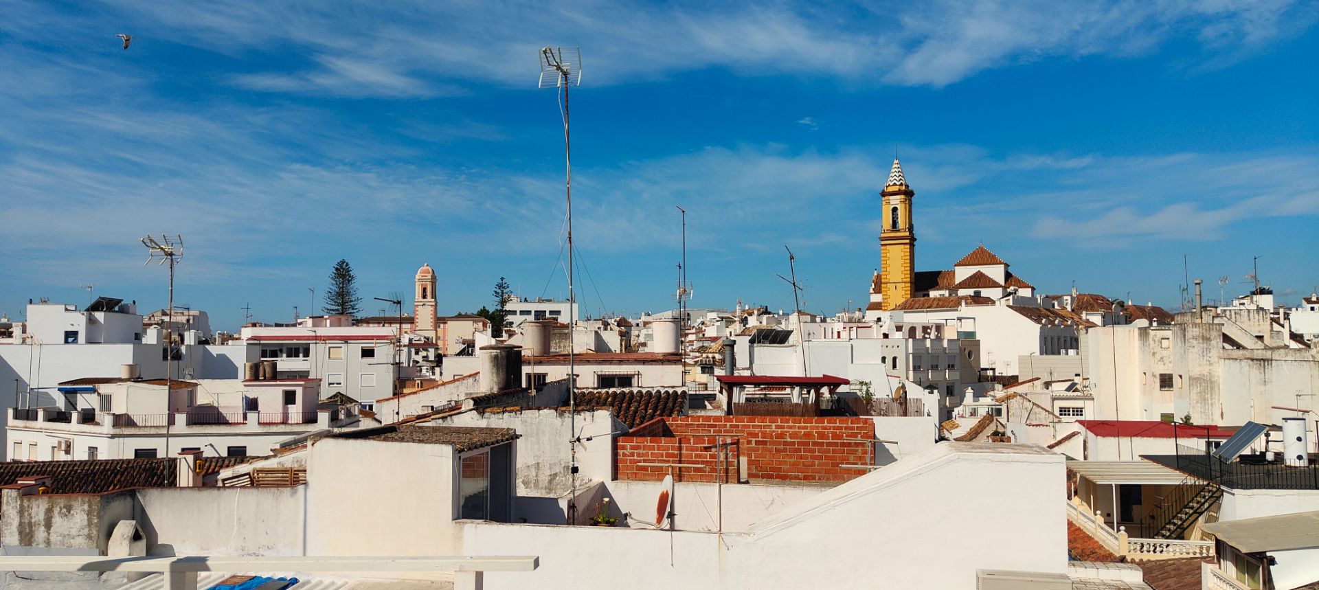 Exterior view of House or chalet for sale in Estepona  with Air Conditioner, Heating and Terrace