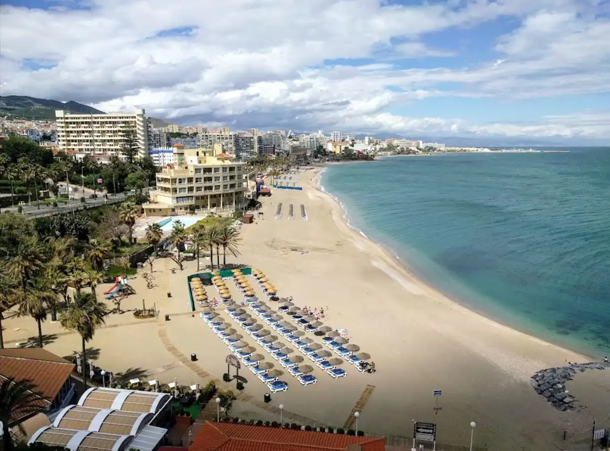 Apartamento con piscina en venta en Arroyo de la Miel, imagen 40
