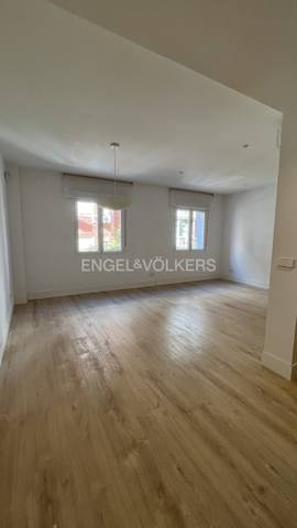 Piso en Alquiler en Vallehermoso