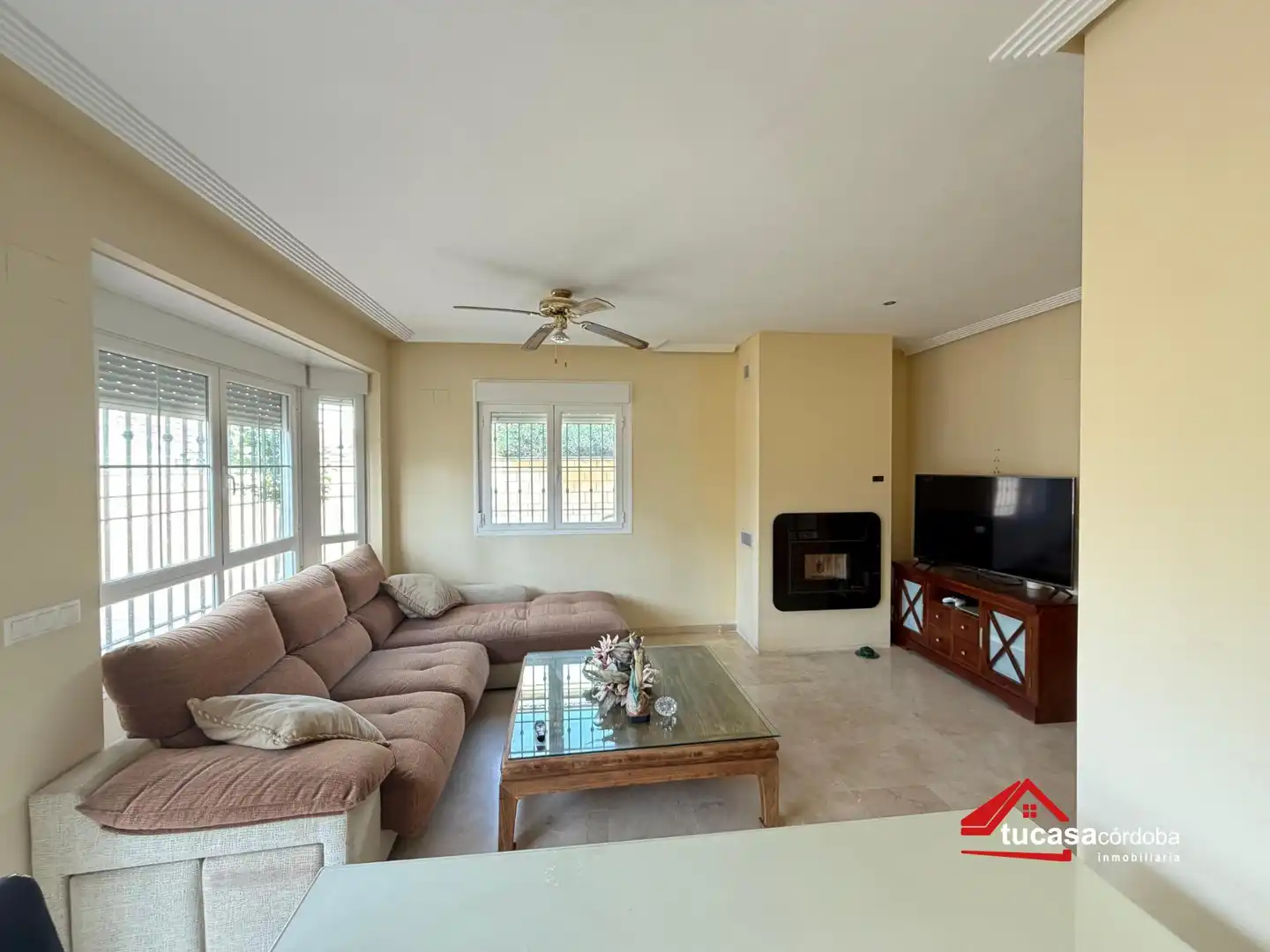 Sala de estar de Casa adosada en venta en  Córdoba Capital con Aire acondicionado y Piscina