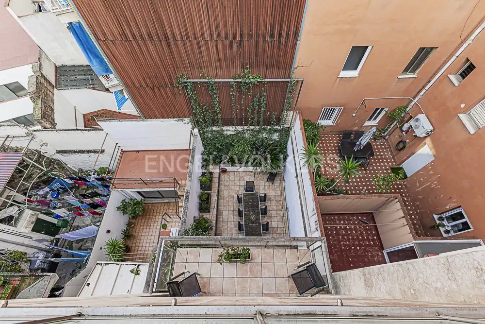 Terrassa de Casa adosada en venda en Barcelona amb Aire condicionat, Calefacció i Jardí privat