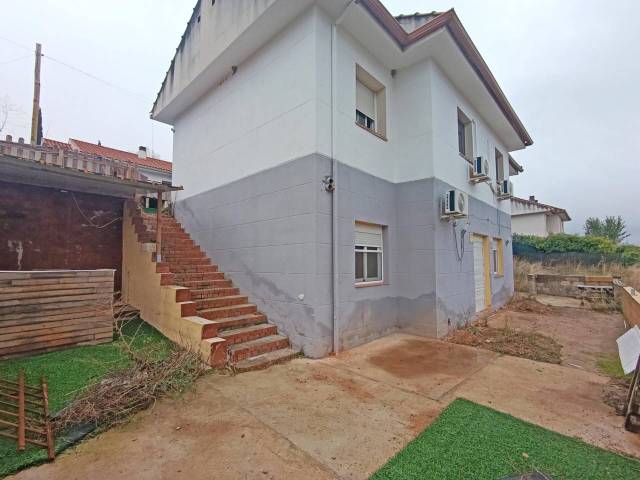 Casa-chalet en Venta en Castaño en Ambite