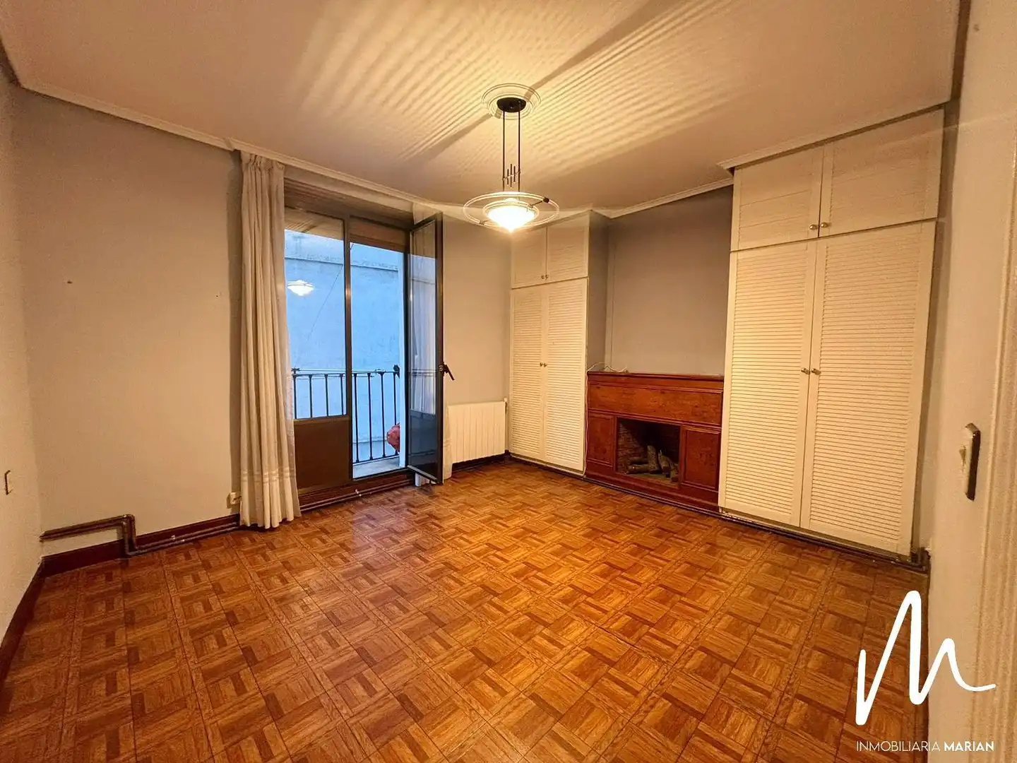 Schlafzimmer von Wohnung zum Verkauf in Bilbao  mit Heizung