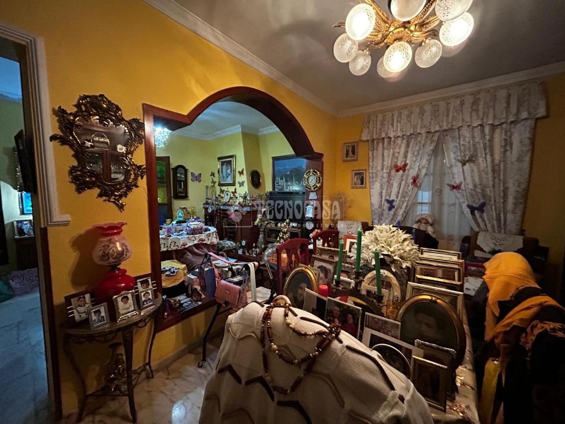 Menjador de Casa o xalet en venda en Brenes amb Aire condicionat i Calefacció