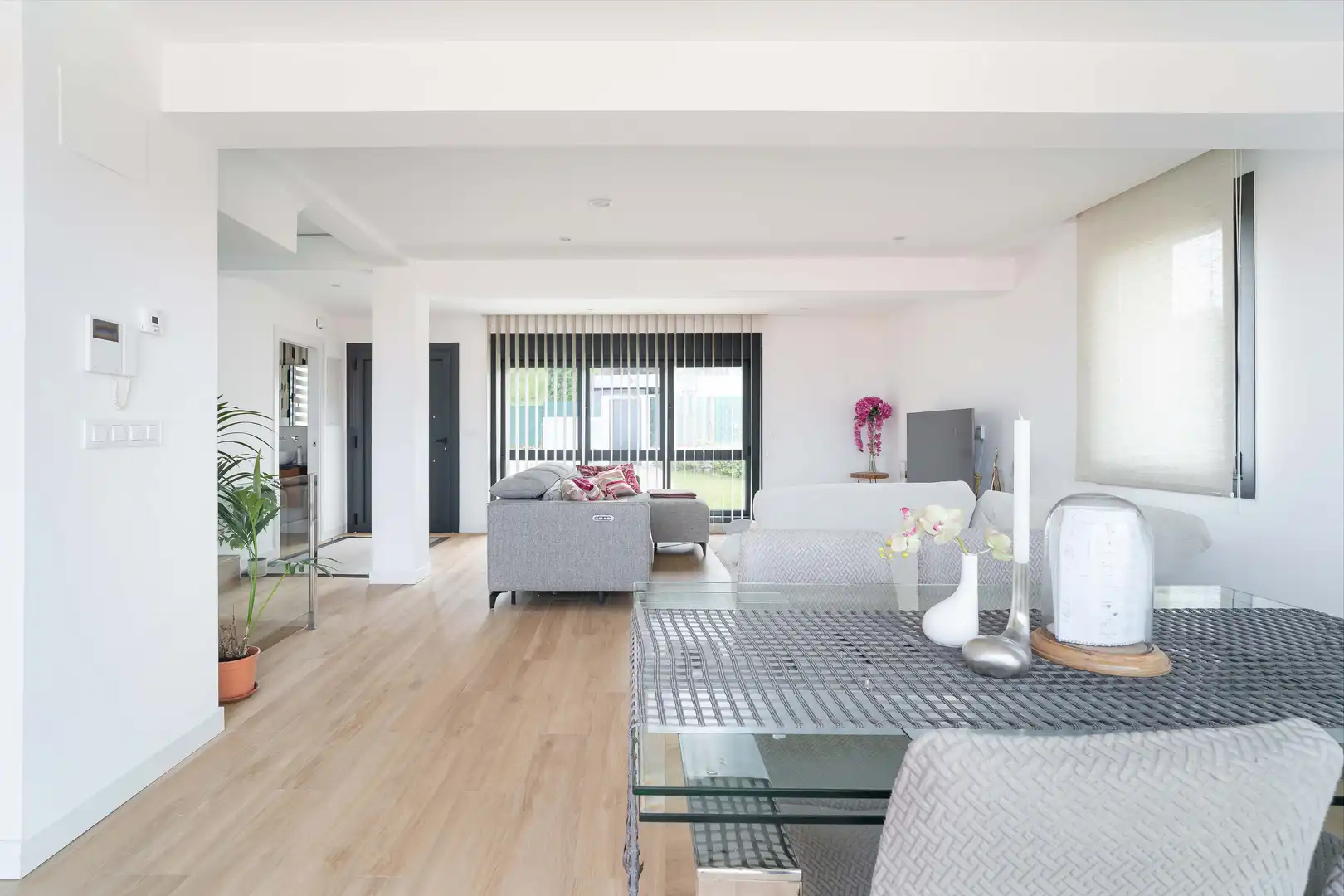Sala de estar de Casa o chalet en venta en A Coruña Capital  con Calefacción y Jardín privado