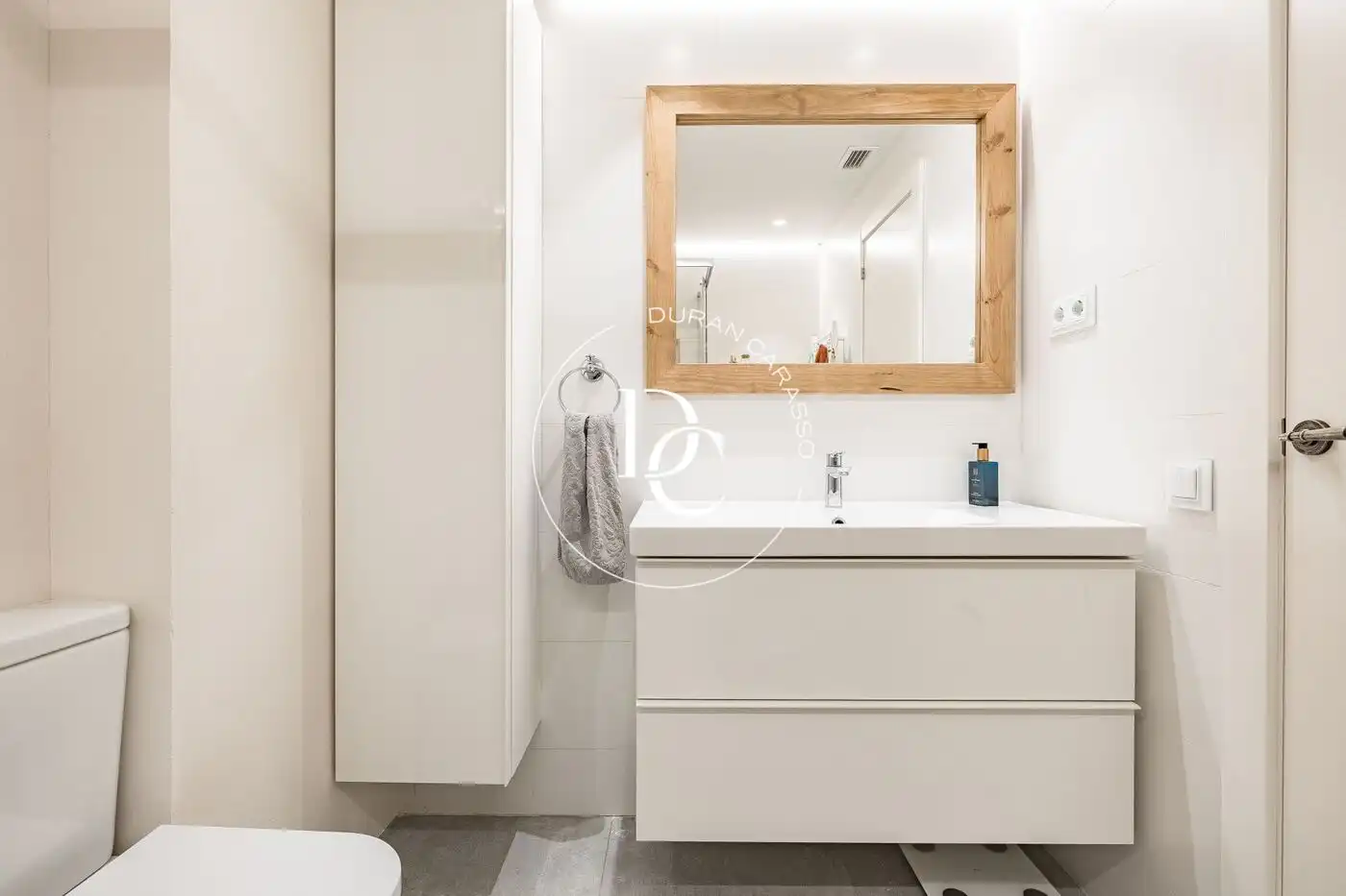 Baño de Casa o chalet en venta en Sant Joan Despí con Aire acondicionado, Calefacción y Jardín privado