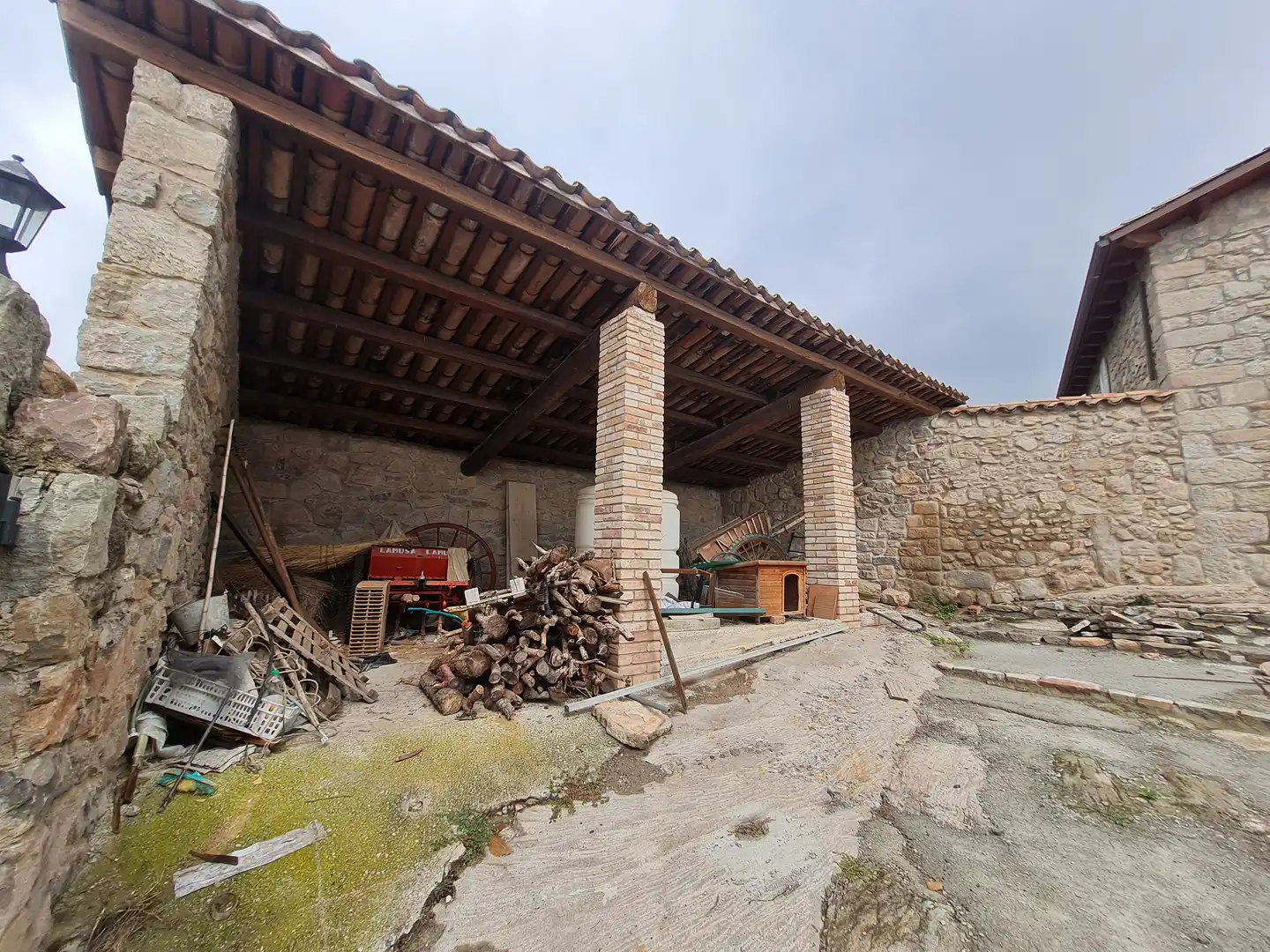 Country homes for sale in Olvan