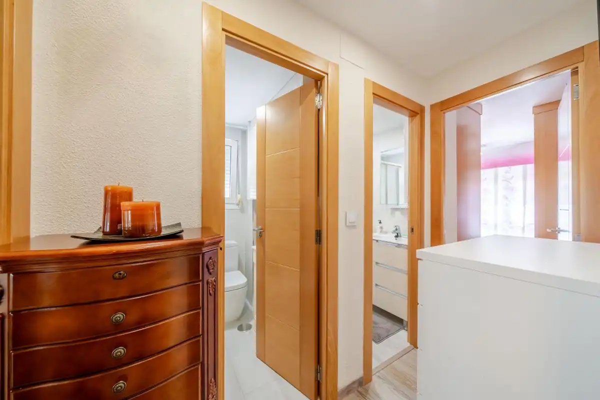 Habitación de Piso en venta en Benidorm con Aire acondicionado, Calefacción y Jardín privado