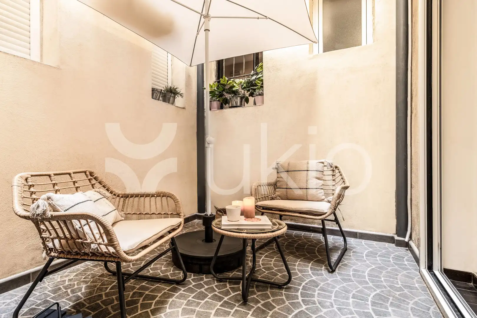 Apartament amb ascensor de lloguer a Calle de Vargas, imagen 4