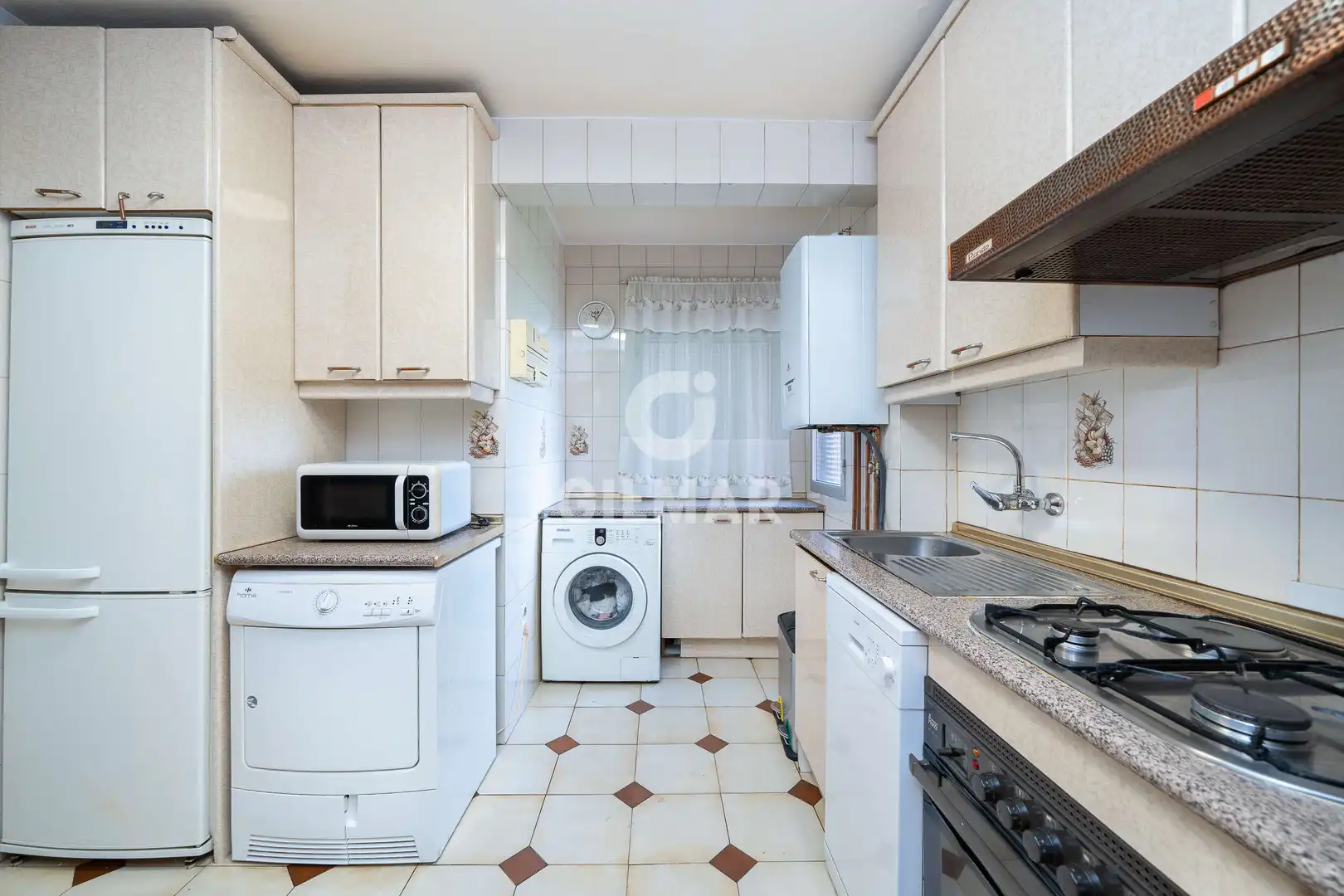 Cocina de Piso en venta en Madrid con Calefacción y Balcón