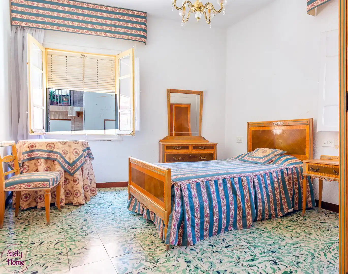 Dormitori de Casa o xalet en venda en Andorra (Teruel) amb Jardí privat, Traster i Moblat