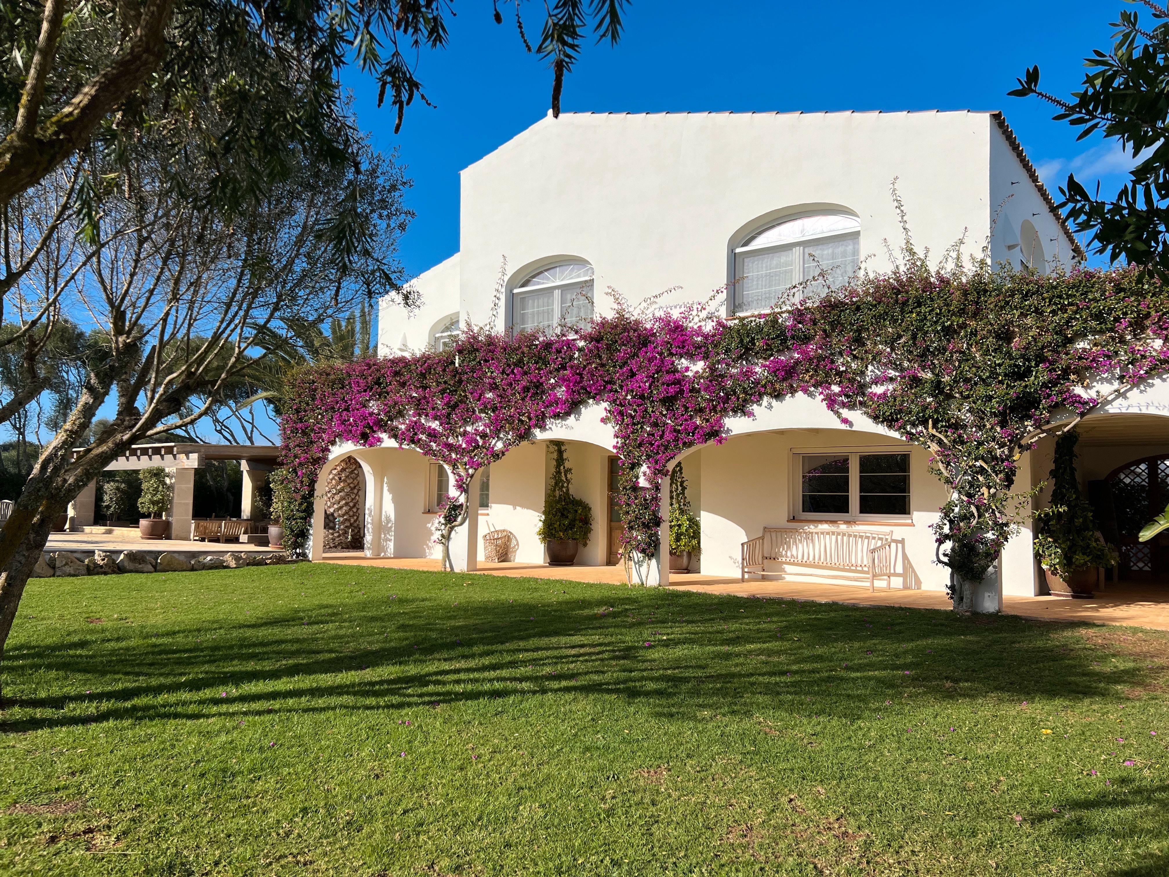 Vista exterior de Finca rústica en venda en Sant Lluís amb Aire condicionat, Calefacció i Jardí privat