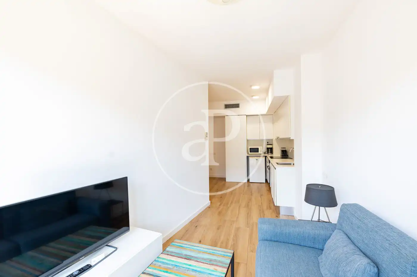 Wohnzimmer von Wohnung zum Verkauf in Barcelona mit Klimaanlage, Heizung und Balkon