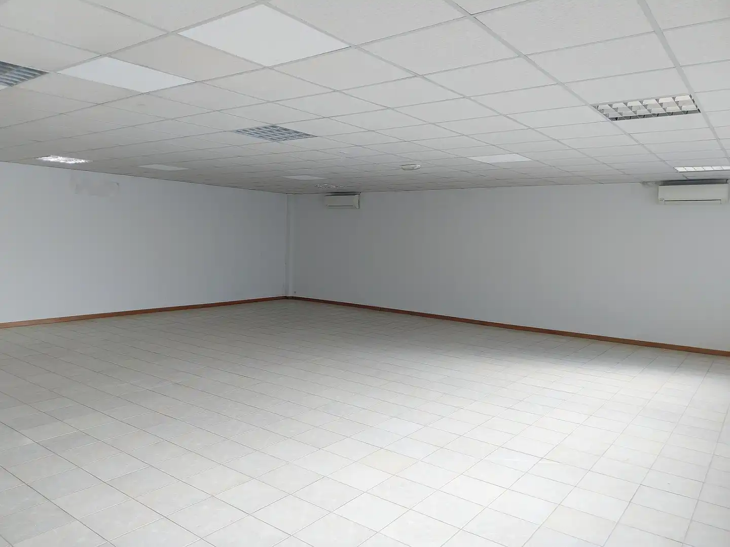 Nave industrial en venta en Algete