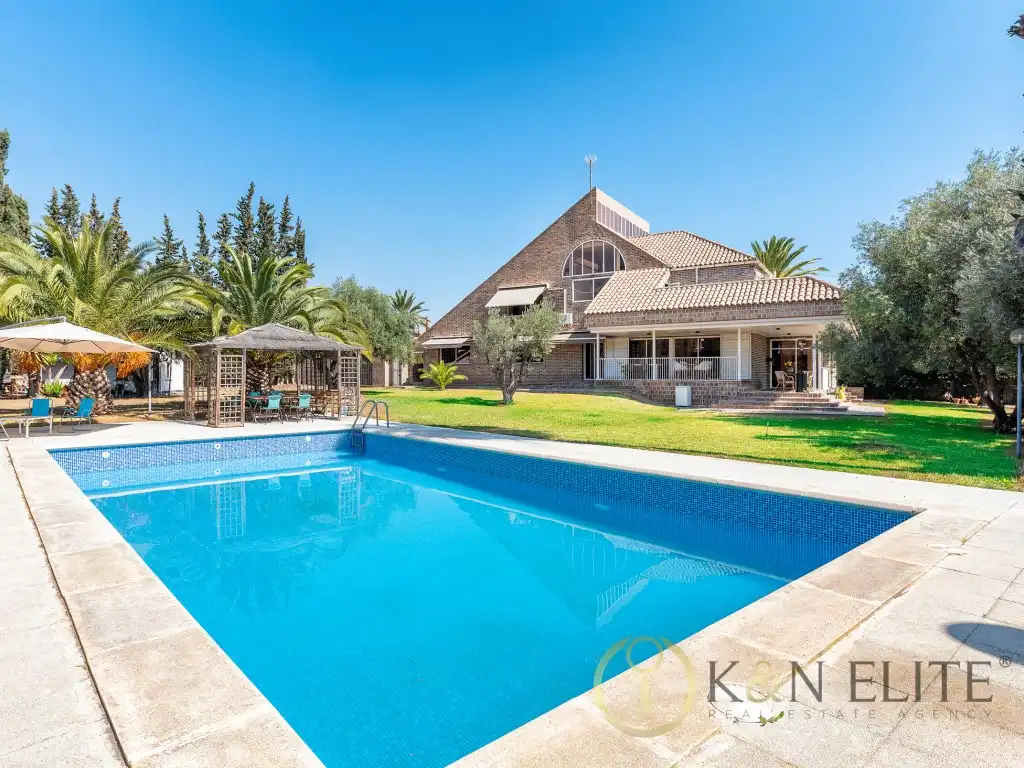 Vista exterior de Casa o xalet en venda en Sant Joan d'Alacant amb Aire condicionat, Jardí privat i Terrassa