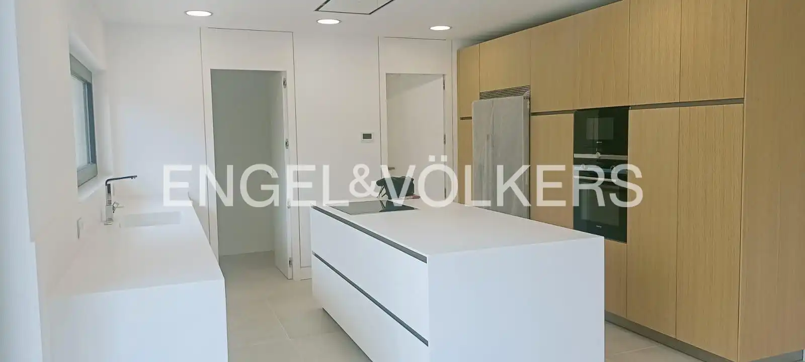 Cocina de Casa o chalet de alquiler en Majadahonda con Aire acondicionado, Calefacción y Jardín privado